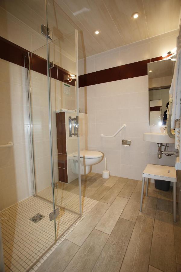 Contact Hotel - Hotel Le Lion D'Or Lamballe Buitenkant foto