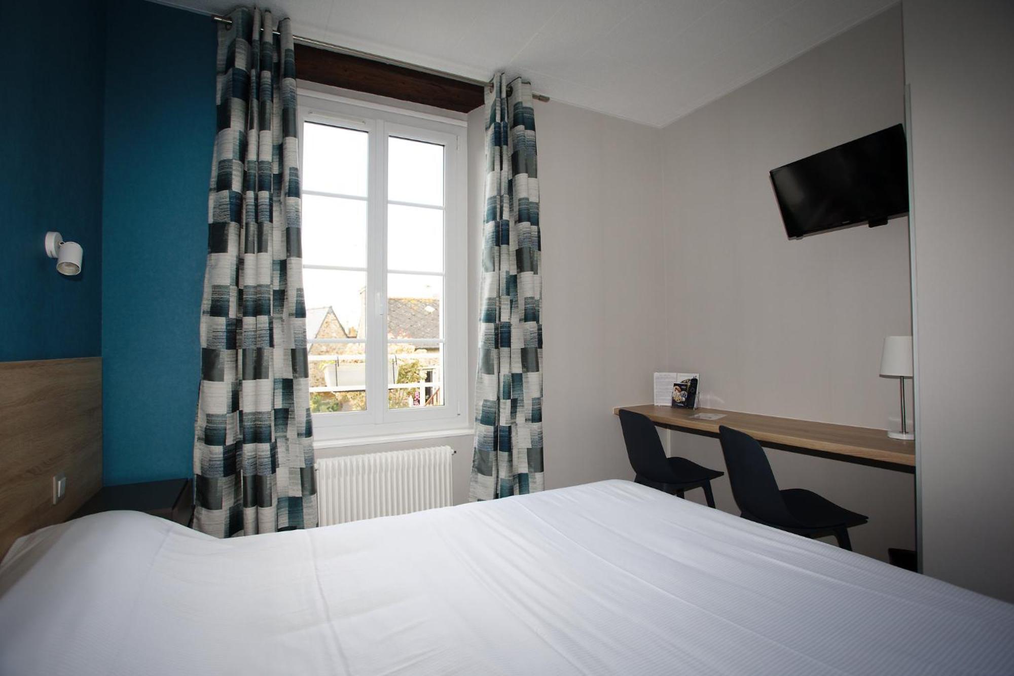 Contact Hotel - Hotel Le Lion D'Or Lamballe Buitenkant foto