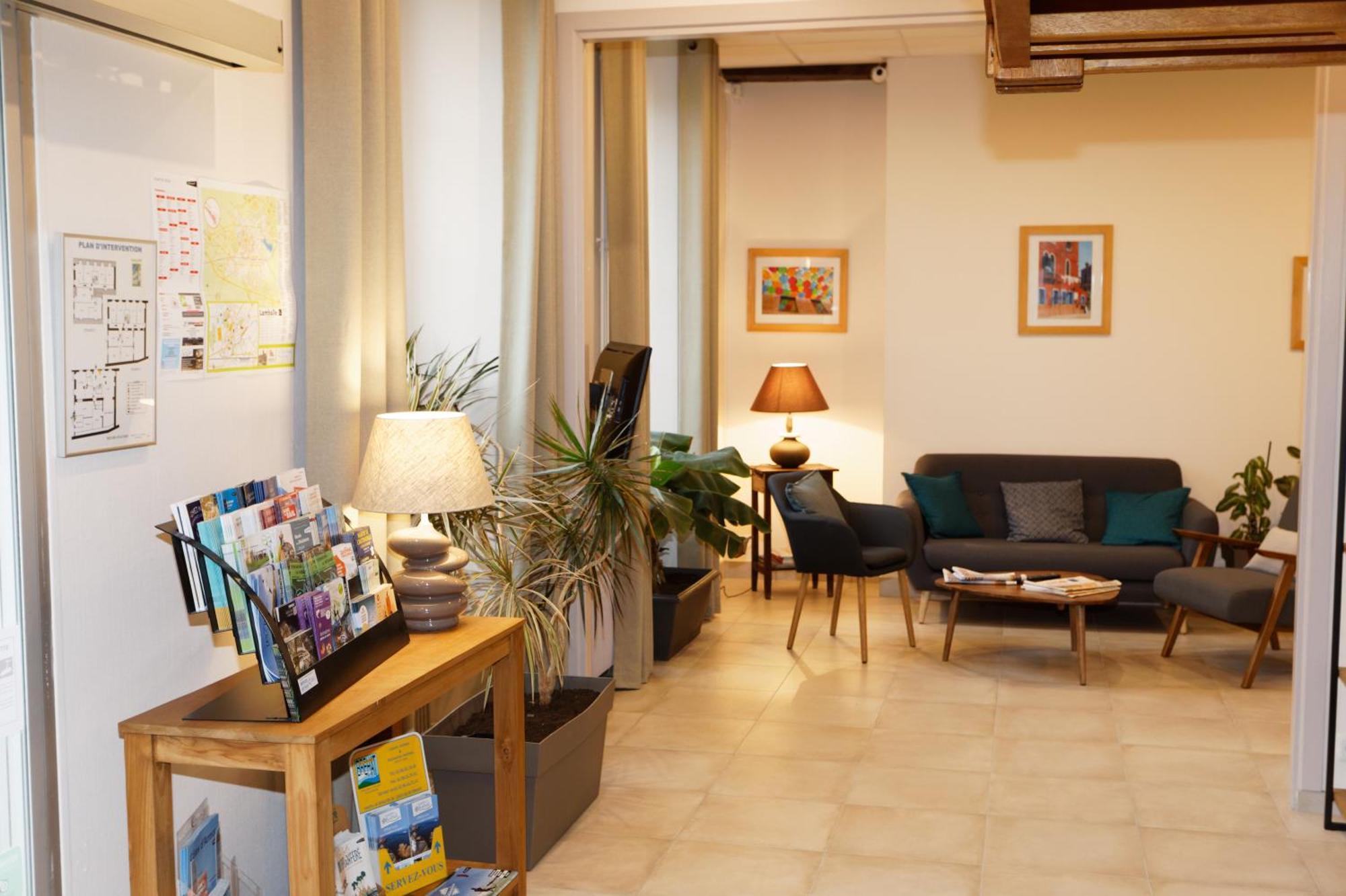 Contact Hotel - Hotel Le Lion D'Or Lamballe Buitenkant foto