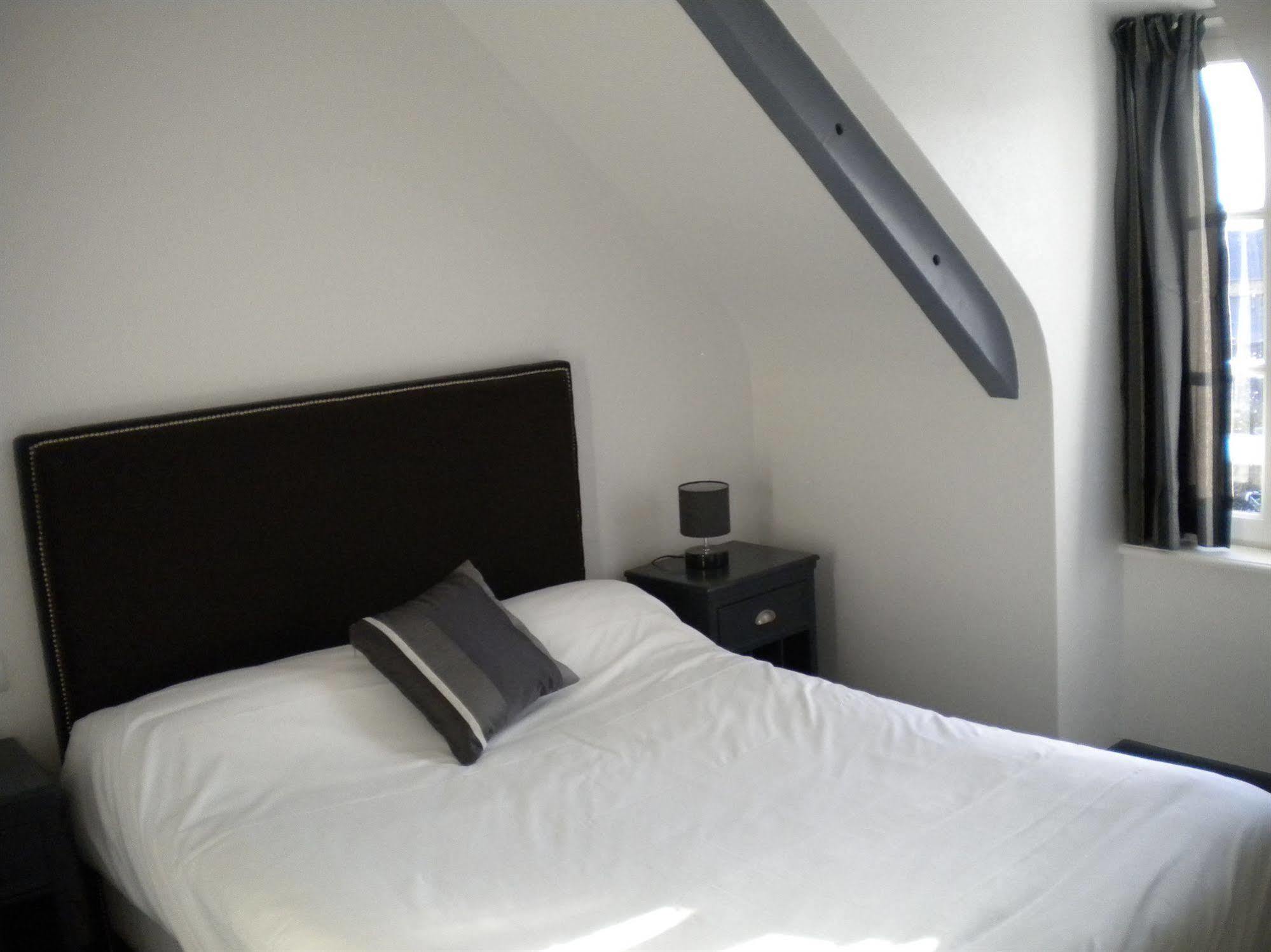Contact Hotel - Hotel Le Lion D'Or Lamballe Buitenkant foto