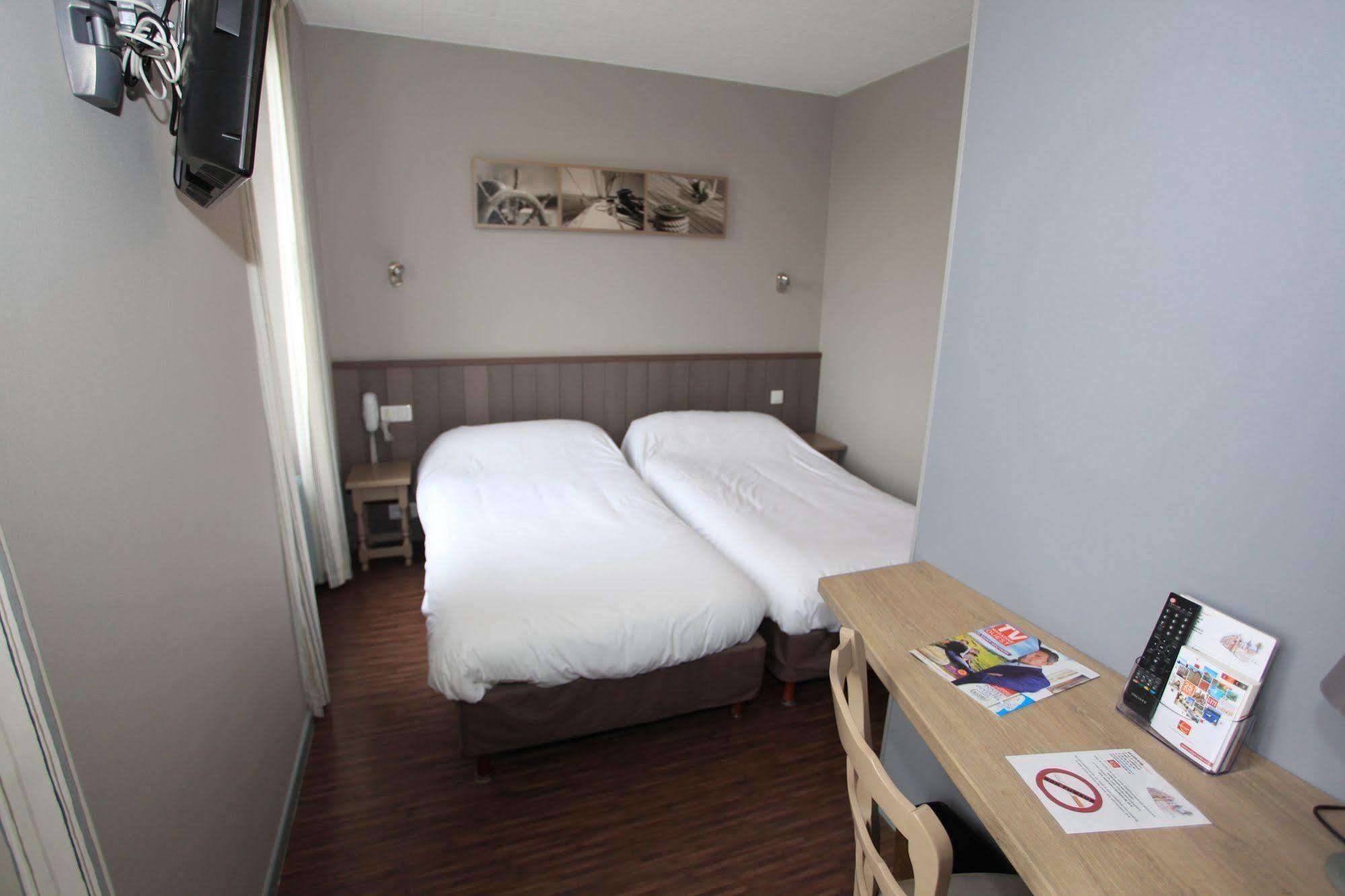 Contact Hotel - Hotel Le Lion D'Or Lamballe Buitenkant foto