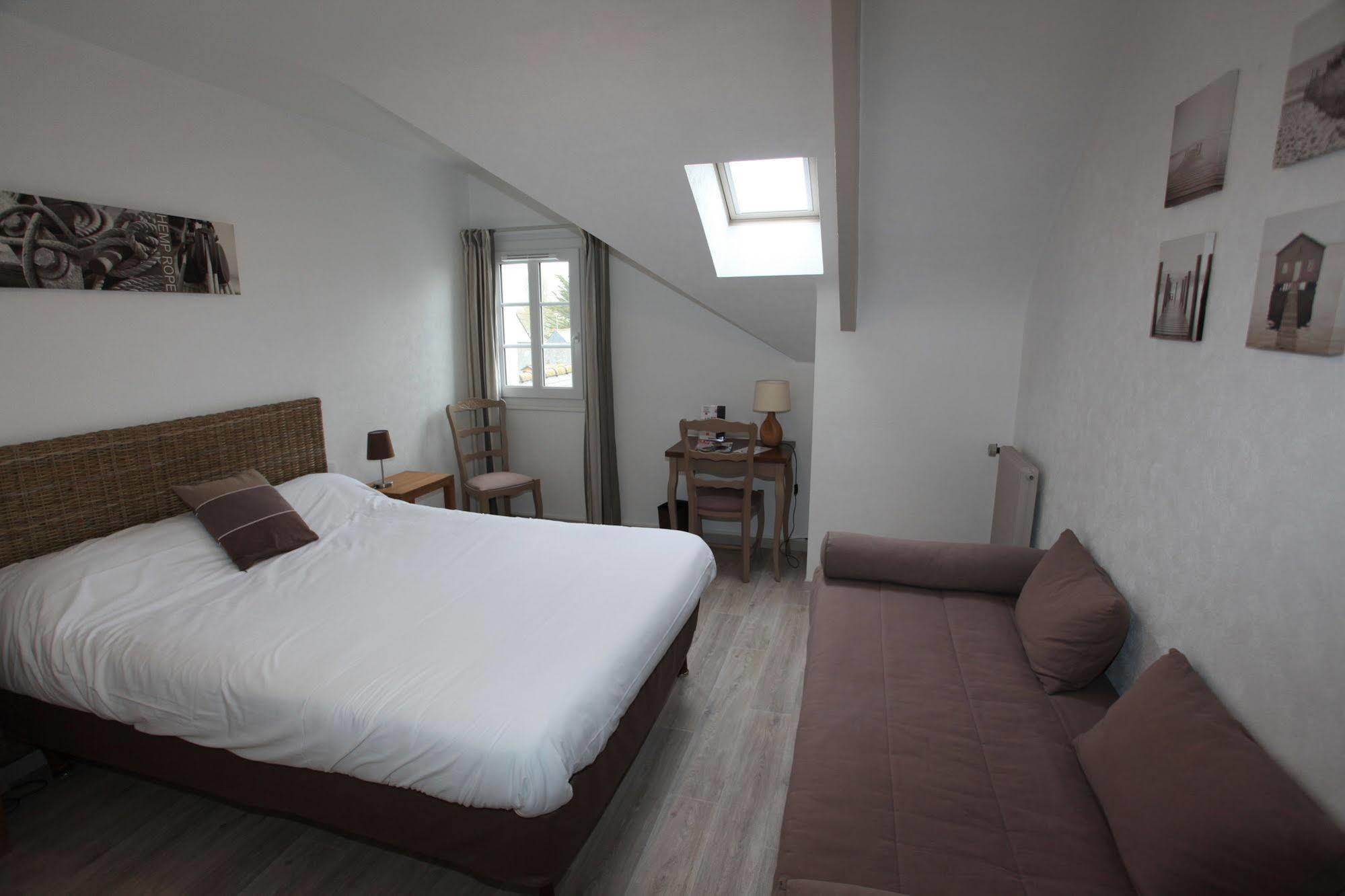Contact Hotel - Hotel Le Lion D'Or Lamballe Buitenkant foto