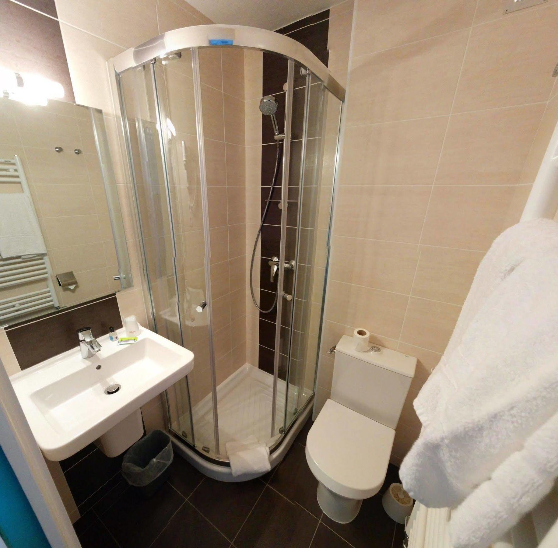 Contact Hotel - Hotel Le Lion D'Or Lamballe Buitenkant foto