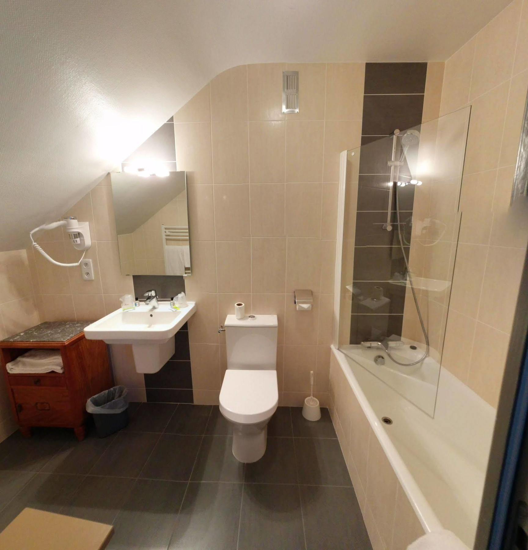 Contact Hotel - Hotel Le Lion D'Or Lamballe Buitenkant foto