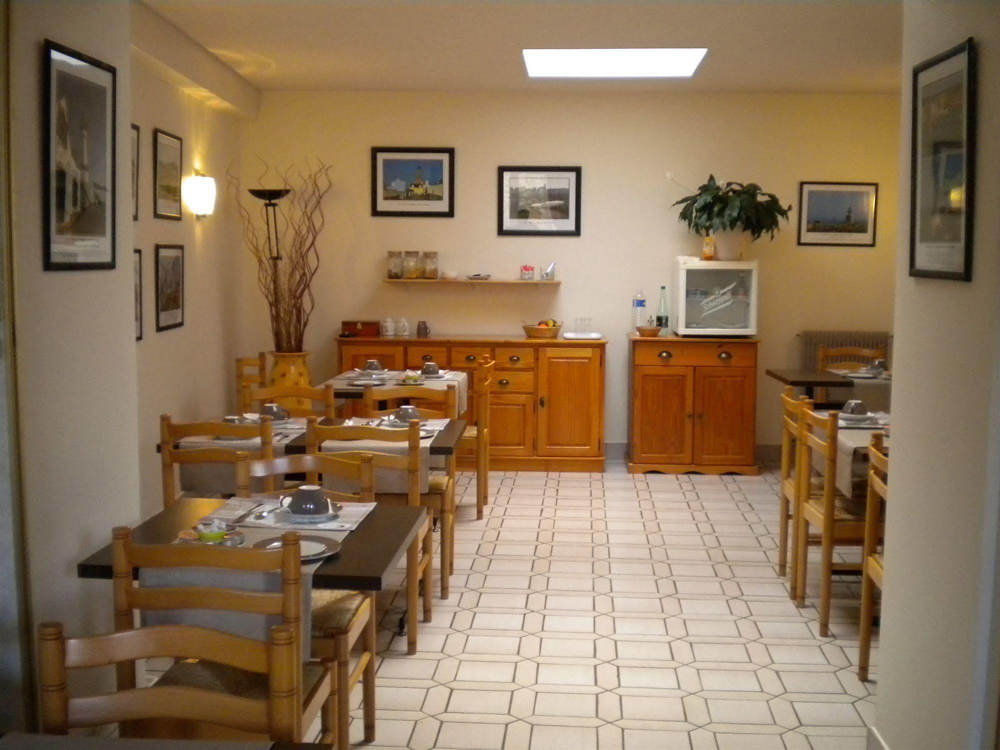 Contact Hotel - Hotel Le Lion D'Or Lamballe Buitenkant foto