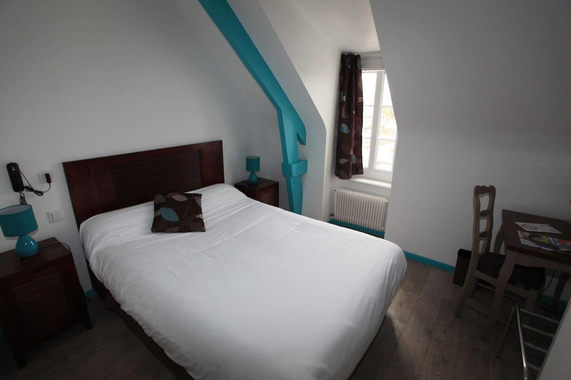 Contact Hotel - Hotel Le Lion D'Or Lamballe Buitenkant foto