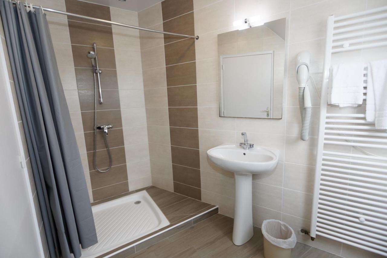 Contact Hotel - Hotel Le Lion D'Or Lamballe Buitenkant foto
